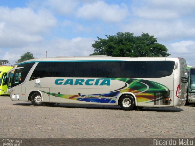 Viação Garcia 7426 na cidade de Curitiba, Paraná, Brasil, por Ricardo Matu. Número da foto: #4982040.