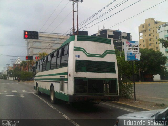 Autobuses sin identificación - Venezuela 85 na cidade de , por Oliver Castillo. Número da foto: #4985411.