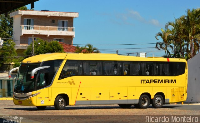 Viação Itapemirim 60727 na cidade de Balneário Camboriú, Santa Catarina, Brasil, por Ricardo Silva Monteiro. ID da foto: 4991838.