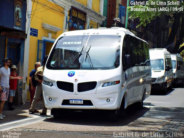 Autobuses sin identificación - Argentina  na cidade de Ciudad Autónoma de Buenos Aires, Argentina, por Gabriel Giacomin de Lima. ID da foto: 4951435.