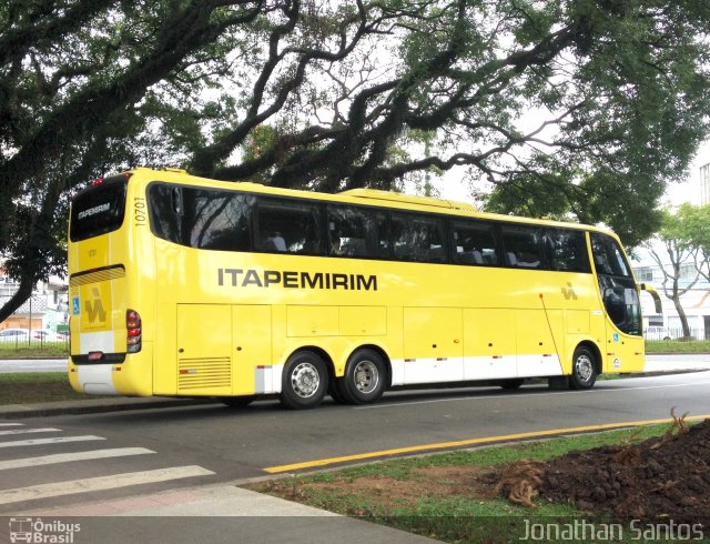 Viação Itapemirim 10701 na cidade de Curitiba, Paraná, Brasil, por Jonathan Santos. Número da foto: #4992791.
