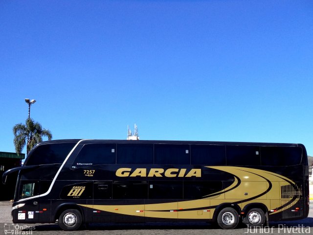 Viação Garcia 7257 na cidade de Curitiba, Paraná, Brasil, por Suellen Adorno. Número da foto: #4994871.