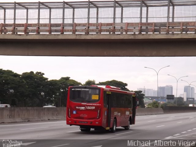 Viação Araçatuba 1.5.059 na cidade de Barueri, São Paulo, Brasil, por Michael  Alberto Vieira. Número da foto: #4995835.