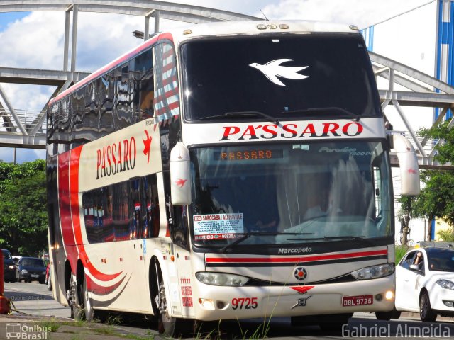 Pássaro Prata Transportadora Turística 9725 na cidade de Barueri, São Paulo, Brasil, por Gabriel Almeida. Número da foto: #4997534.