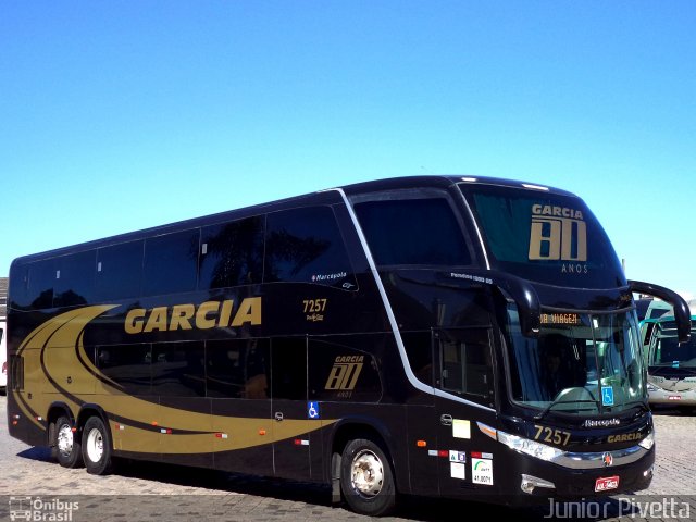 Viação Garcia 7257 na cidade de Curitiba, Paraná, Brasil, por Suellen Adorno. Número da foto: #4994865.