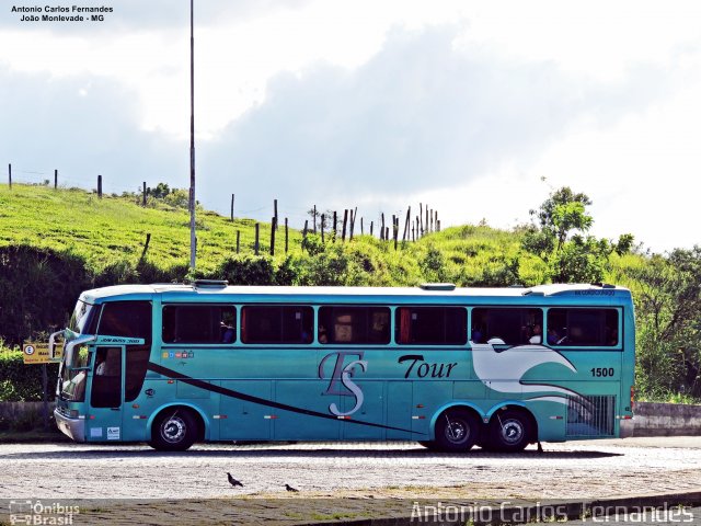 ES Tour 1500 na cidade de João Monlevade, Minas Gerais, Brasil, por Antonio Carlos Fernandes. Número da foto: #5010892.