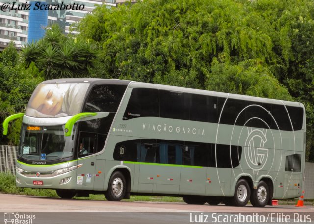 Viação Garcia 7227 na cidade de Curitiba, Paraná, Brasil, por Luiz Scarabotto . Número da foto: #5012710.