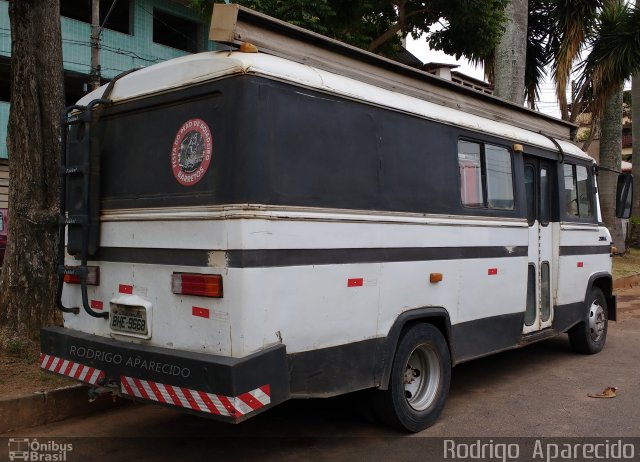 Ônibus Particulares 9668 na cidade de Conselheiro Lafaiete, Minas Gerais, Brasil, por Rodrigo  Aparecido. ID da foto: 5015514.