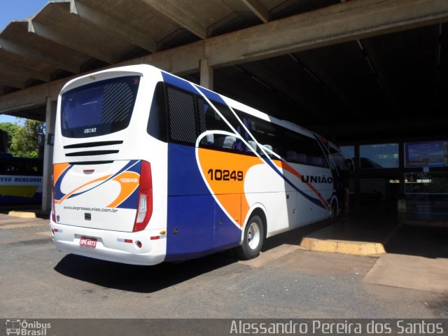 Expresso União 10249 na cidade de Araguari, Minas Gerais, Brasil, por Alessandro Pereira dos Santos. ID da foto: 4960981.