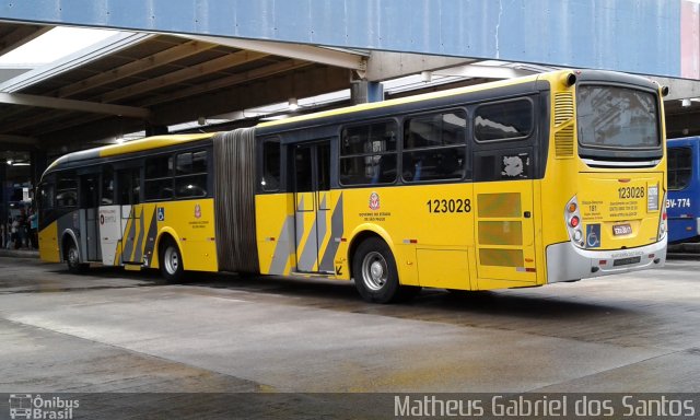 Auto Viação Ouro Verde 123028 na cidade de Campinas, São Paulo, Brasil, por Matheus Gabriel dos Santos. ID da foto: 4963555.