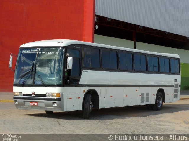 Ônibus Particulares 7729 na cidade de Caruaru, Pernambuco, Brasil, por Rodrigo Fonseca. Número da foto: #4963436.