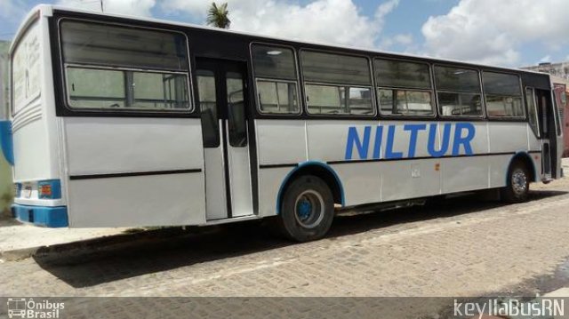 Ônibus Particulares 3405 na cidade de Natal, Rio Grande do Norte, Brasil, por Keylla Pinto. Número da foto: #4963500.