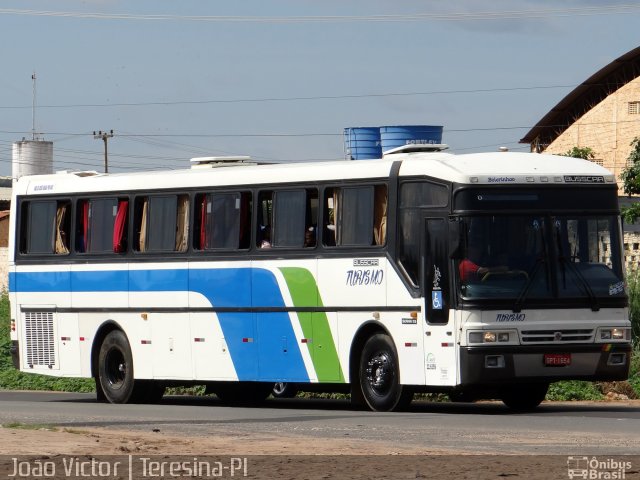 P.B. Turismo 1051 na cidade de Teresina, Piauí, Brasil, por João Victor. ID da foto: 4963526.