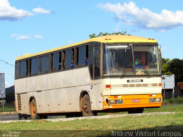 Ônibus Particulares 0934 na cidade de Pirapora, Minas Gerais, Brasil, por Andrew Campos. Número da foto: #4963987.