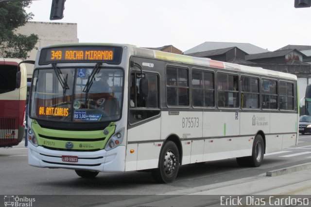 Viação Madureira Candelária B75573 na cidade de Rio de Janeiro, Rio de Janeiro, Brasil, por Erick Dias. Número da foto: #4965980.