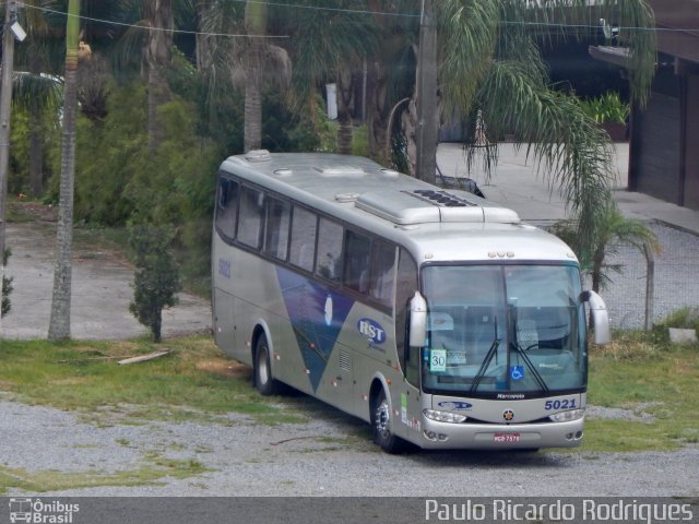 RST Turismo 5021 na cidade de Balneário Camboriú, Santa Catarina, Brasil, por Paulo Ricardo  Rodrigues Villanova. Número da foto: #4965884.