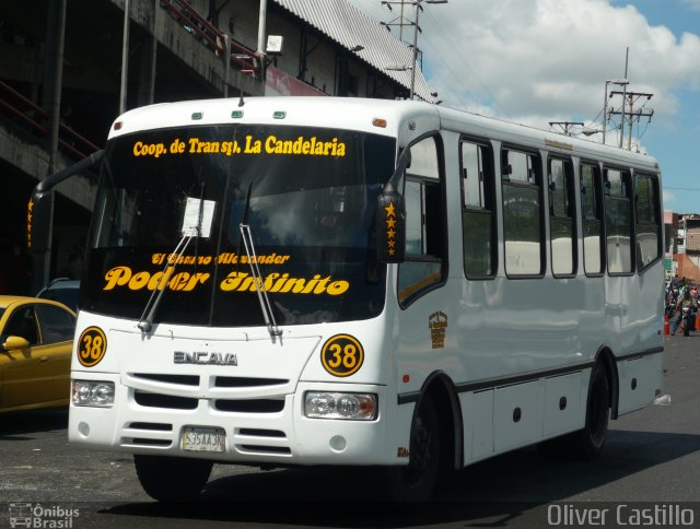 Coop. de Transporte La Candelaria 38 na cidade de , por Oliver Castillo. ID da foto: 4967676.