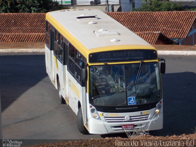 CT Expresso 8801 na cidade de Luziânia, Goiás, Brasil, por Ricardo Vieira. ID da foto: 4969010.