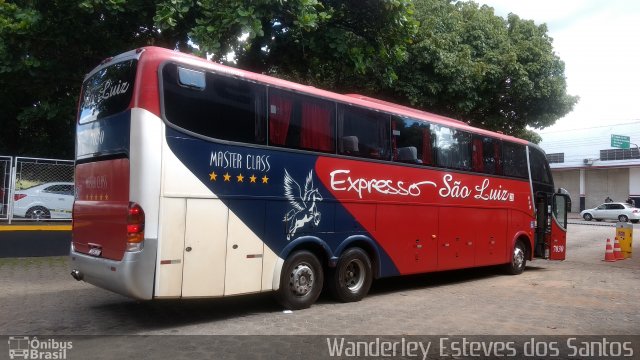 Expresso São Luiz 7030 na cidade de Goiânia, Goiás, Brasil, por Wanderley Esteves dos Santos. Número da foto: #4967666.