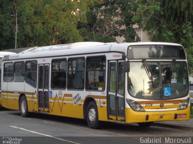 Companhia Carris Porto-Alegrense 0724 na cidade de Porto Alegre, Rio Grande do Sul, Brasil, por Gabriel  Morosoli. ID da foto: 5021527.