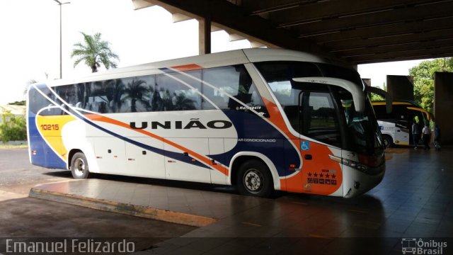 Expresso União 10215 na cidade de Araguari, Minas Gerais, Brasil, por Emanuel Vitor  Felizardo. ID da foto: 5018990.