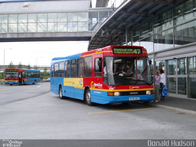 Go North East 4790 na cidade de Gateshead, Tyne and Wear, Inglaterra, por Donald Hudson. ID da foto: 5042334.