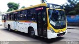 Empresa Metropolitana 621 na cidade de Jaboatão dos Guararapes, Pernambuco, Brasil, por Yan Victor. Número da foto: #:id.