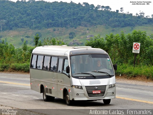 Ônibus Particulares 7156 na cidade de João Monlevade, Minas Gerais, Brasil, por Antonio Carlos Fernandes. Número da foto: #5058719.