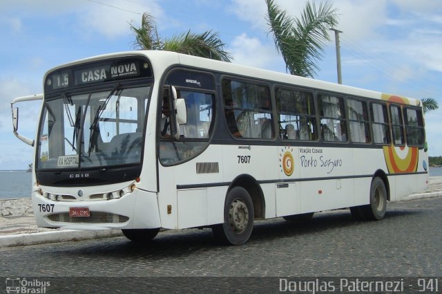 Viação Cidade Porto Seguro 7607 na cidade de Porto Seguro, Bahia, Brasil, por Douglas Paternezi. Número da foto: #5059102.