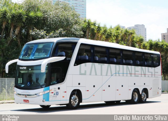 Auto Viação Catarinense 3200 na cidade de Curitiba, Paraná, Brasil, por Danilo Marcelo Silva. ID da foto: 5063038.