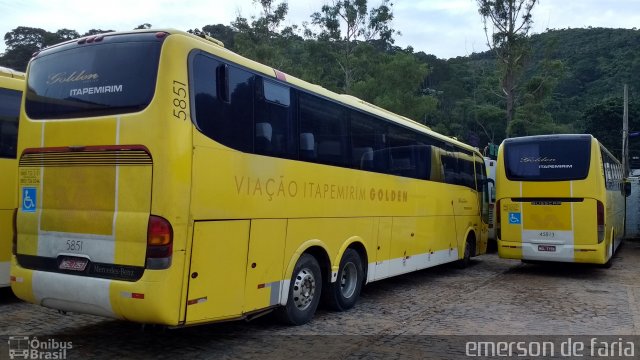Viação Itapemirim 5851 na cidade de Manhuaçu, Minas Gerais, Brasil, por Emerson Leite de Andrade. Número da foto: #5022576.