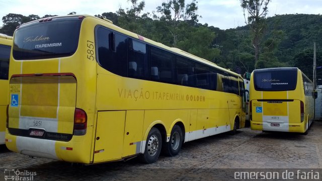 Viação Itapemirim 5851 na cidade de Manhuaçu, Minas Gerais, Brasil, por Emerson Leite de Andrade. ID da foto: 5022576.