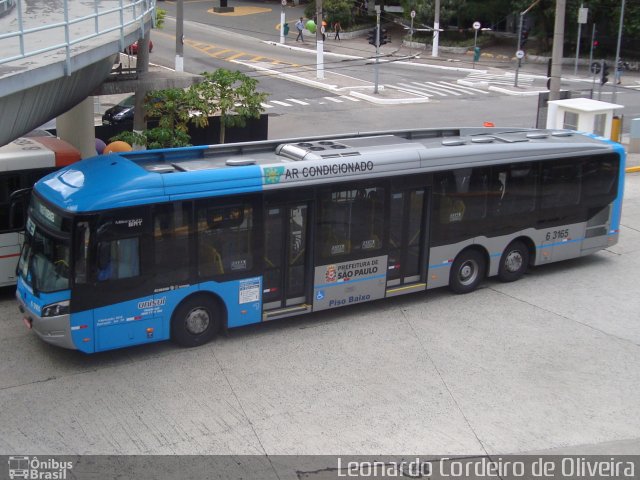 Viação Paratodos > São Jorge > Metropolitana São Paulo > Mobibrasil 6 3165 na cidade de São Paulo, São Paulo, Brasil, por Eduardo de Oliveira. Número da foto: #5023229.