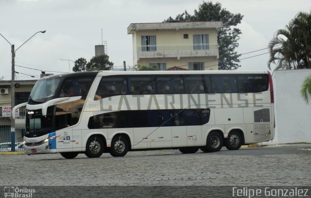 Auto Viação Catarinense 3501 na cidade de Balneário Camboriú, Santa Catarina, Brasil, por Felipe Gonzalez. Número da foto: #5067836.
