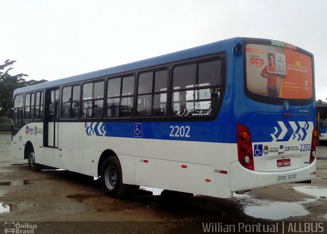 Empresa São Francisco 2202 na cidade de Maceió, Alagoas, Brasil, por Willian Pontual. Número da foto: #5073807.