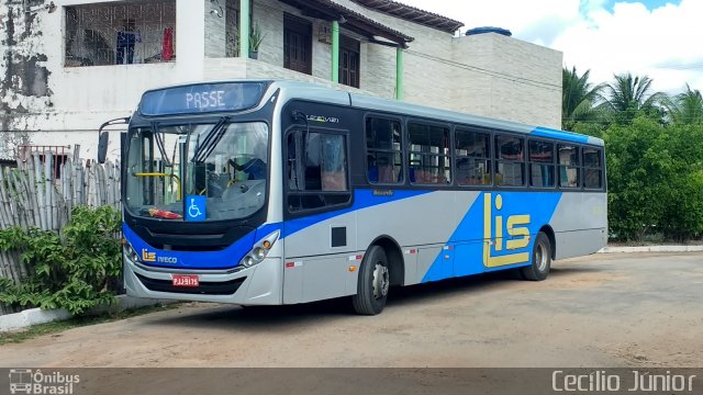 Lis Transportes 0013 na cidade de Candeias, Bahia, Brasil, por Cecílio Júnior. Número da foto: #5081230.