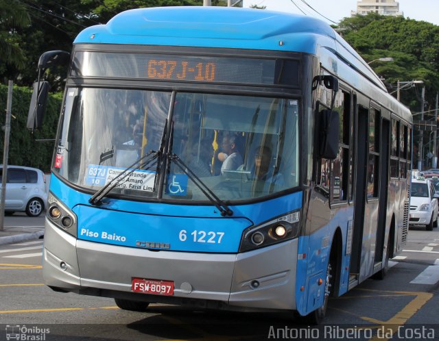 Viação Cidade Dutra 6 1227 na cidade de São Paulo, São Paulo, Brasil, por Antonio Ribeiro da Costa. Número da foto: #5087378.