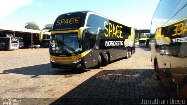 Expresso Nordeste 5400 na cidade de Campo Mourão, Paraná, Brasil, por Guilherme Esteves Peruzzi. Número da foto: #5025033.