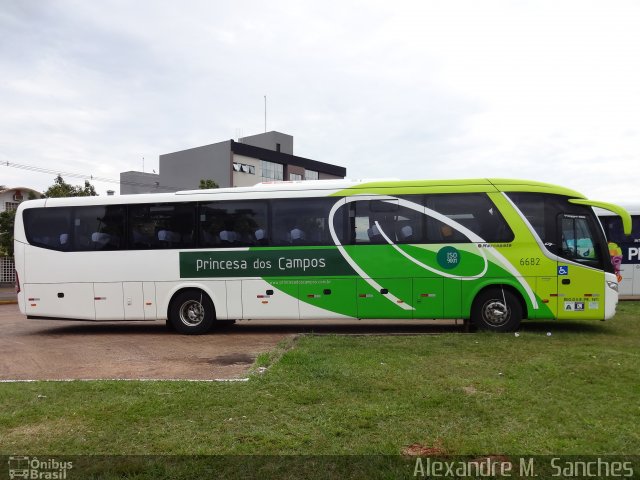 Expresso Princesa dos Campos 6682 na cidade de Cascavel, Paraná, Brasil, por Alexandre M.  Sanches. ID da foto: 5025679.