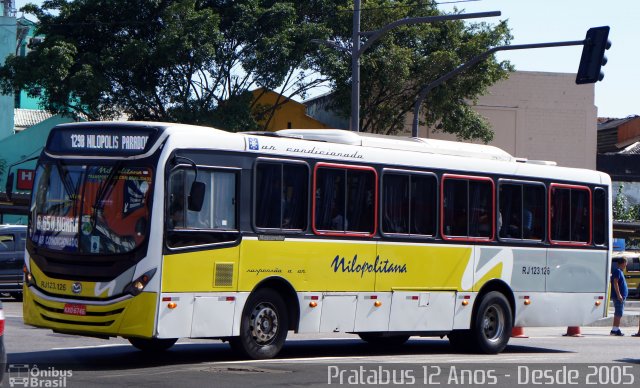 Viação Nilopolitana RJ 123.126 na cidade de Rio de Janeiro, Rio de Janeiro, Brasil, por Cristiano Soares da Silva. ID da foto: 5089545.