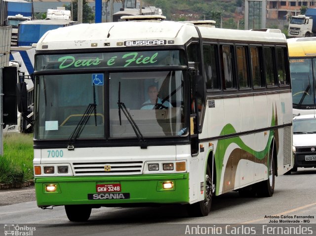 Ônibus Particulares 7000 na cidade de João Monlevade, Minas Gerais, Brasil, por Antonio Carlos Fernandes. Número da foto: #5091451.
