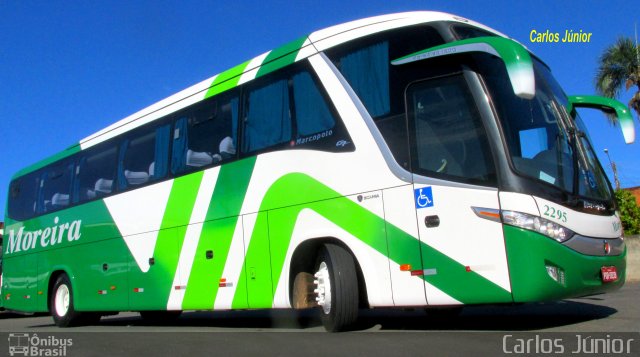 Empresa de Transportes e Turismo Moreira 2295 na cidade de Goiânia, Goiás, Brasil, por Carlos Júnior. ID da foto: 5092099.