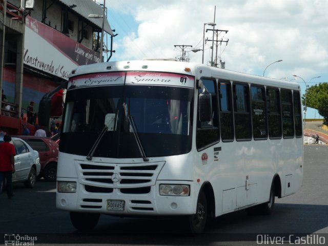 Autobuses sin identificación - Venezuela 01 na cidade de , por Oliver Castillo. Número da foto: #5027653.