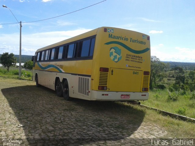 Maurício Turismo 041 na cidade de Santa Cruz dos Milagres, Piauí, Brasil, por Lucas Gabriel. ID da foto: 5030877.