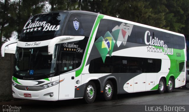 Cleiton Bus Executive 1200 na cidade de Araxá, Minas Gerais, Brasil, por Lucas Borges . ID da foto: 5033574.