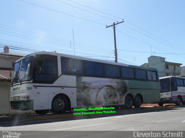 Samtur Fretamentos 380 na cidade de Santa Maria, Rio Grande do Sul, Brasil, por Cleverton Schmitt. ID da foto: 5032708.