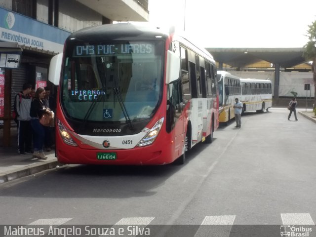 Companhia Carris Porto-Alegrense 0451 na cidade de Porto Alegre, Rio Grande do Sul, Brasil, por Matheus Ângelo Souza e Silva. Número da foto: #5032506.