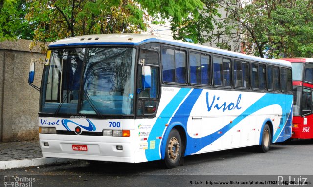 Visol Turismo 700 na cidade de Aparecida, São Paulo, Brasil, por Ricardo Luiz. Número da foto: #5034099.