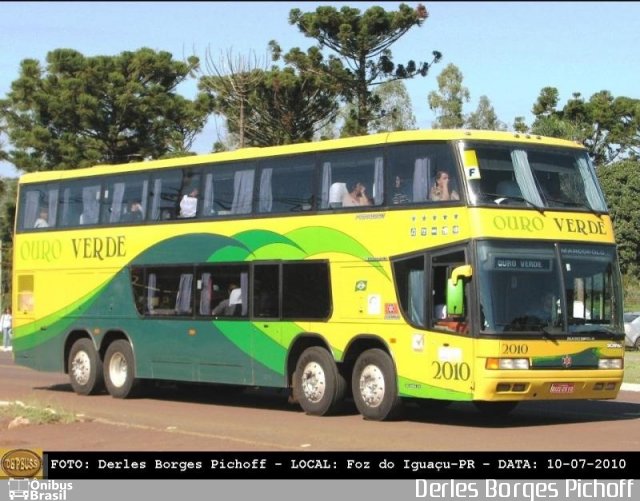 Auto Viação Ouro Verde 2010 na cidade de Foz do Iguaçu, Paraná, Brasil, por Derles Borges Pichoff. ID da foto: 5037986.