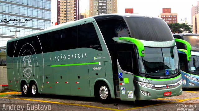 Viação Garcia 7027 na cidade de Curitiba, Paraná, Brasil, por Andrey Gustavo. ID da foto: 5120807.